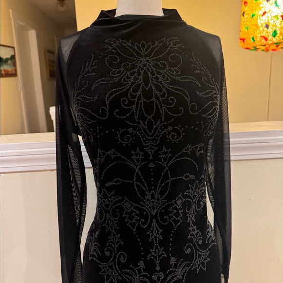 Robbie Bee Elegant Black Long Sleeve Dress - Picture 2 of 3